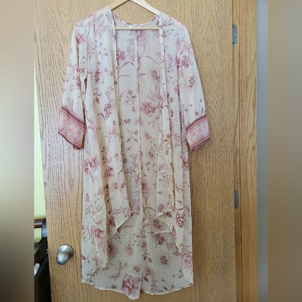 Maurices blush sheer w/metalic pinstripe floral kimono hi low wrap bell sleeve S